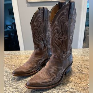 Justin | women’s size 7.5 western cowgirl boots Brown with light pink stitching